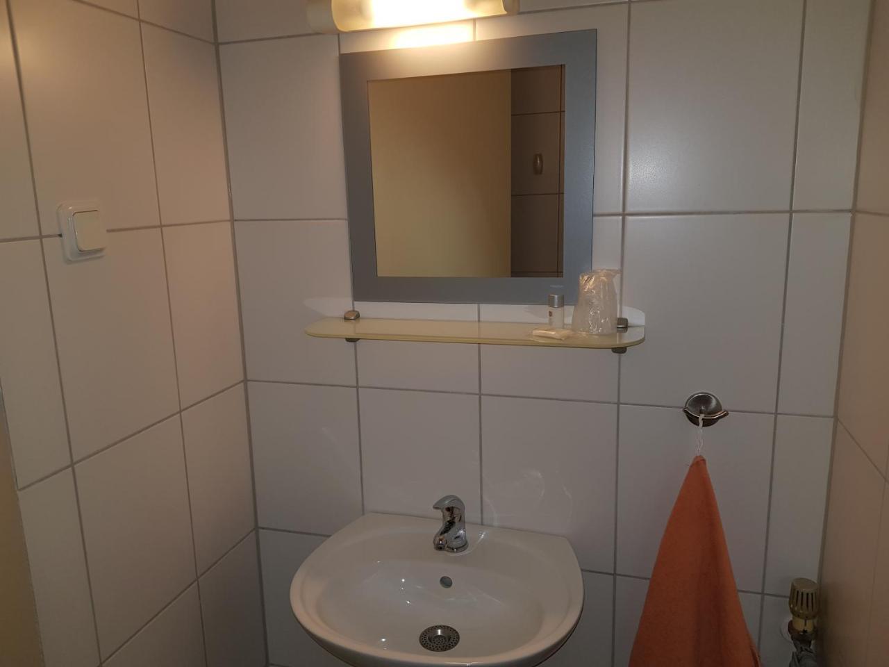 Hotel Restaurant Zur Hexe Uberherrn Bagian luar foto
