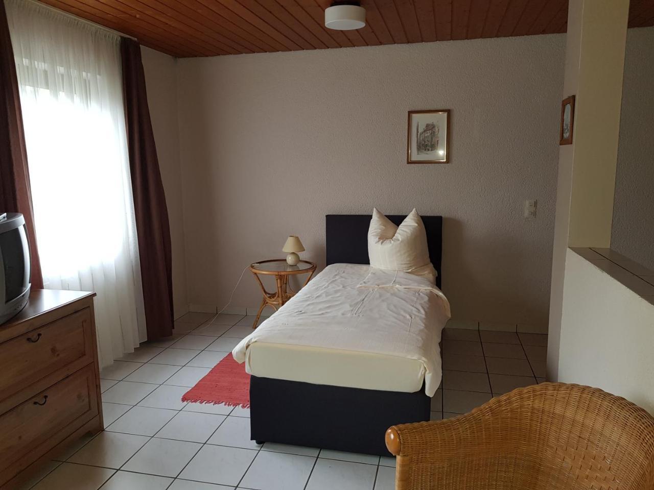 Hotel Restaurant Zur Hexe Uberherrn Bagian luar foto